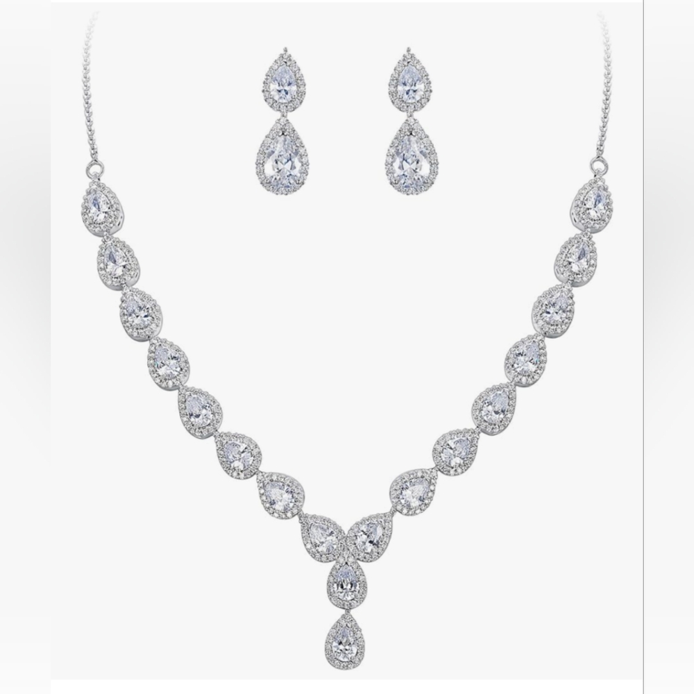 BriLove Teardrop Necklace And Earring Set